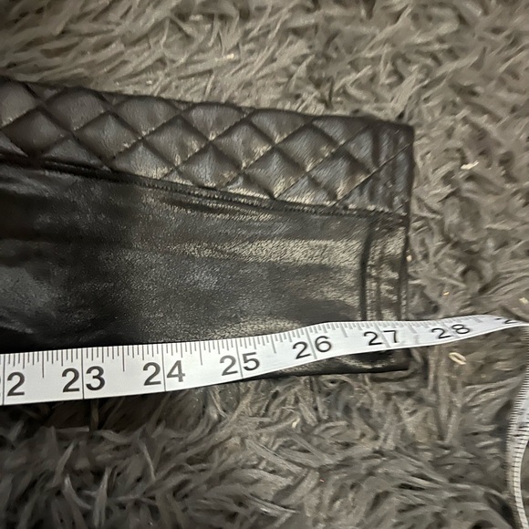 Spanx Faux Leather Moto Quilted Leggings Women XS Black Pull On Grudge Pants - Picture 10 of 10